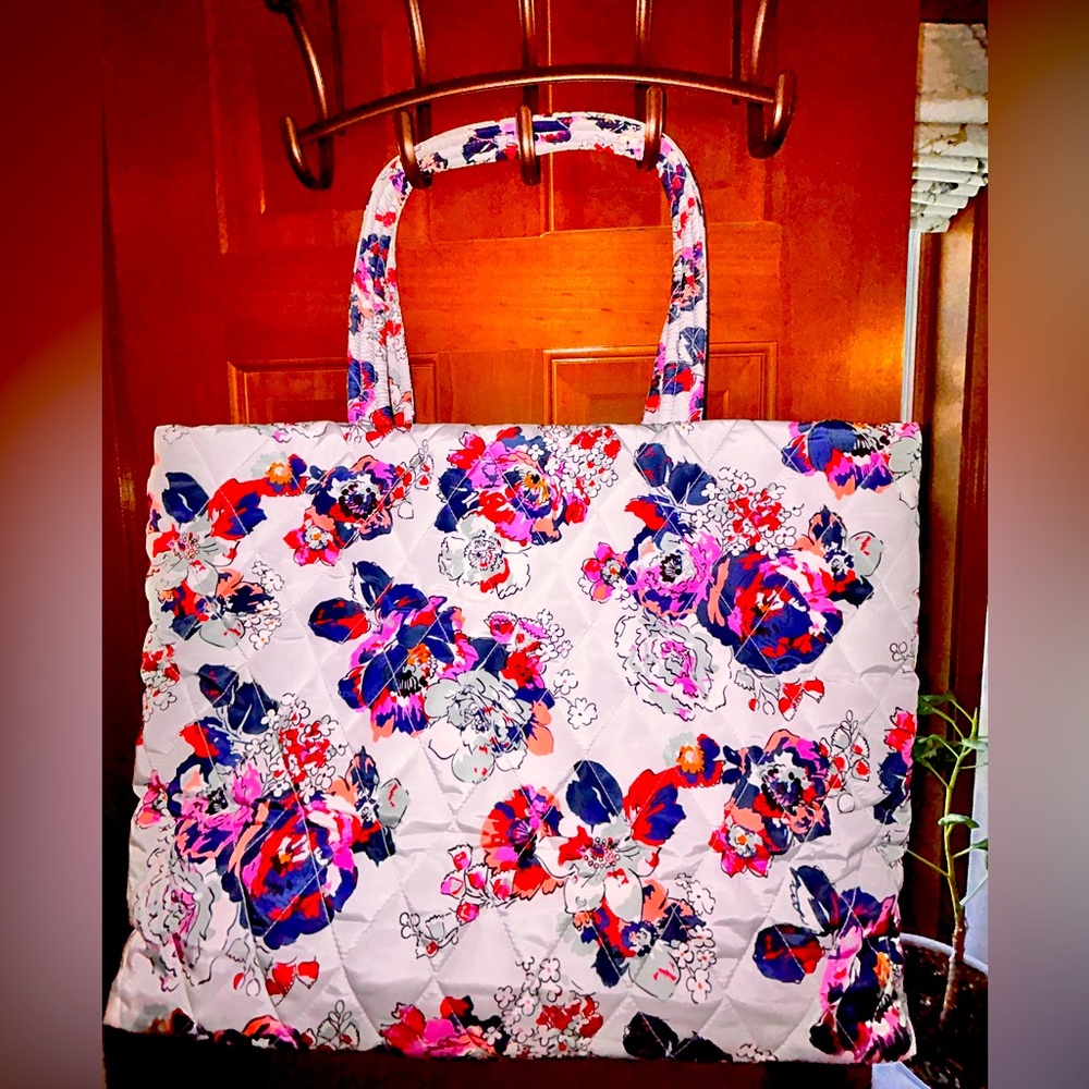 Vera Bradley Exuberant Floral Ultralight Large